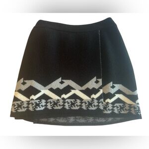 Malrose and Market black and white skirt size L
